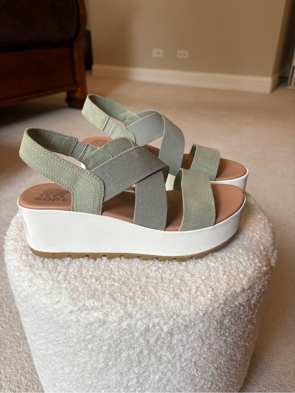 Sorel Olive Sage  Green Platform Sandals with White Wedge Sole 7.5